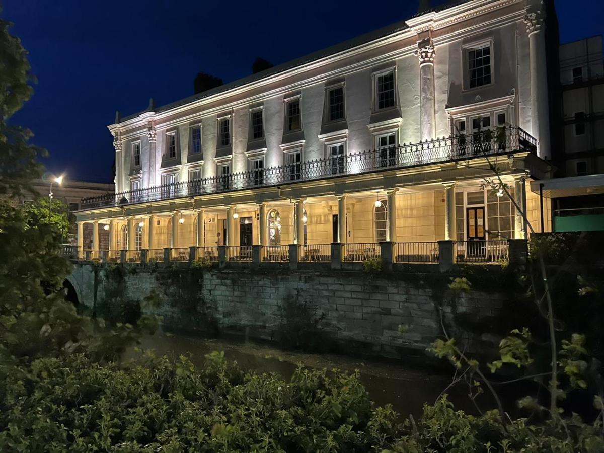 Victoria Colonnade Aparthotel Royal Royal Leamington Spa Exterior foto